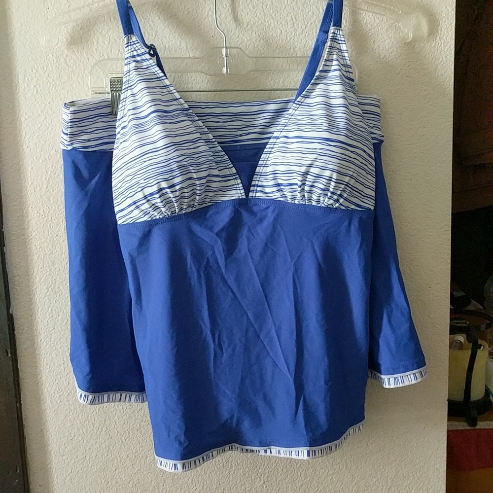 Two-piece women's bathing suit👙